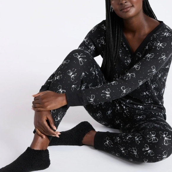 Joyspun Women's XL Waffle Knit Sleep Top, Joggers, Socks 3-Piece Pajama Set - Picture 4 of 7